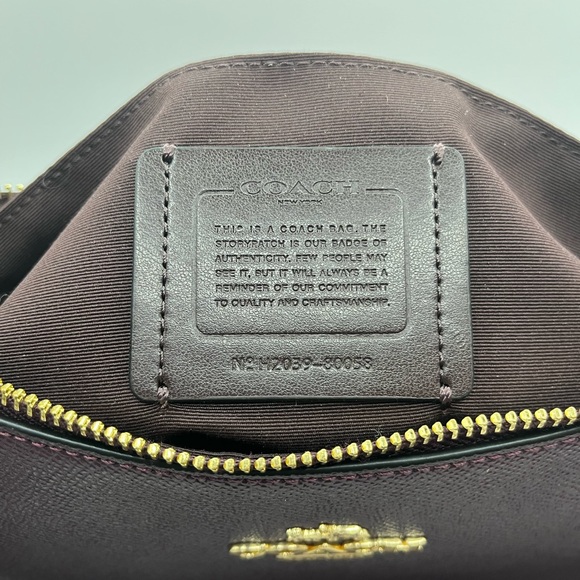 Coach Burgandy Shoulder Bag - Picture 16 of 16